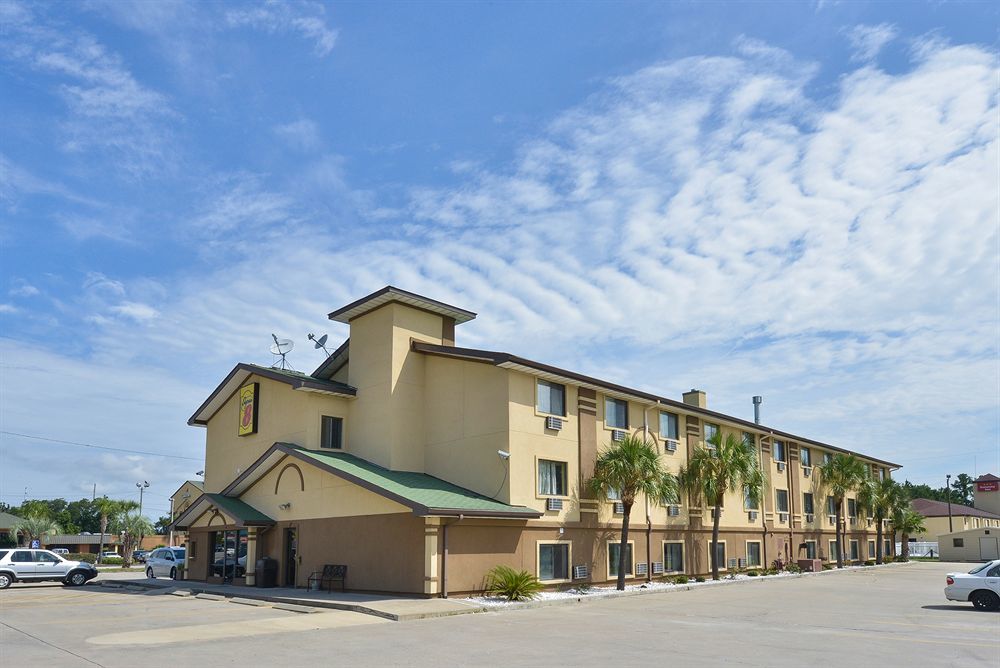 Super 8 By Wyndham Brunswick/St Simons Island Area Hotel Екстериор снимка